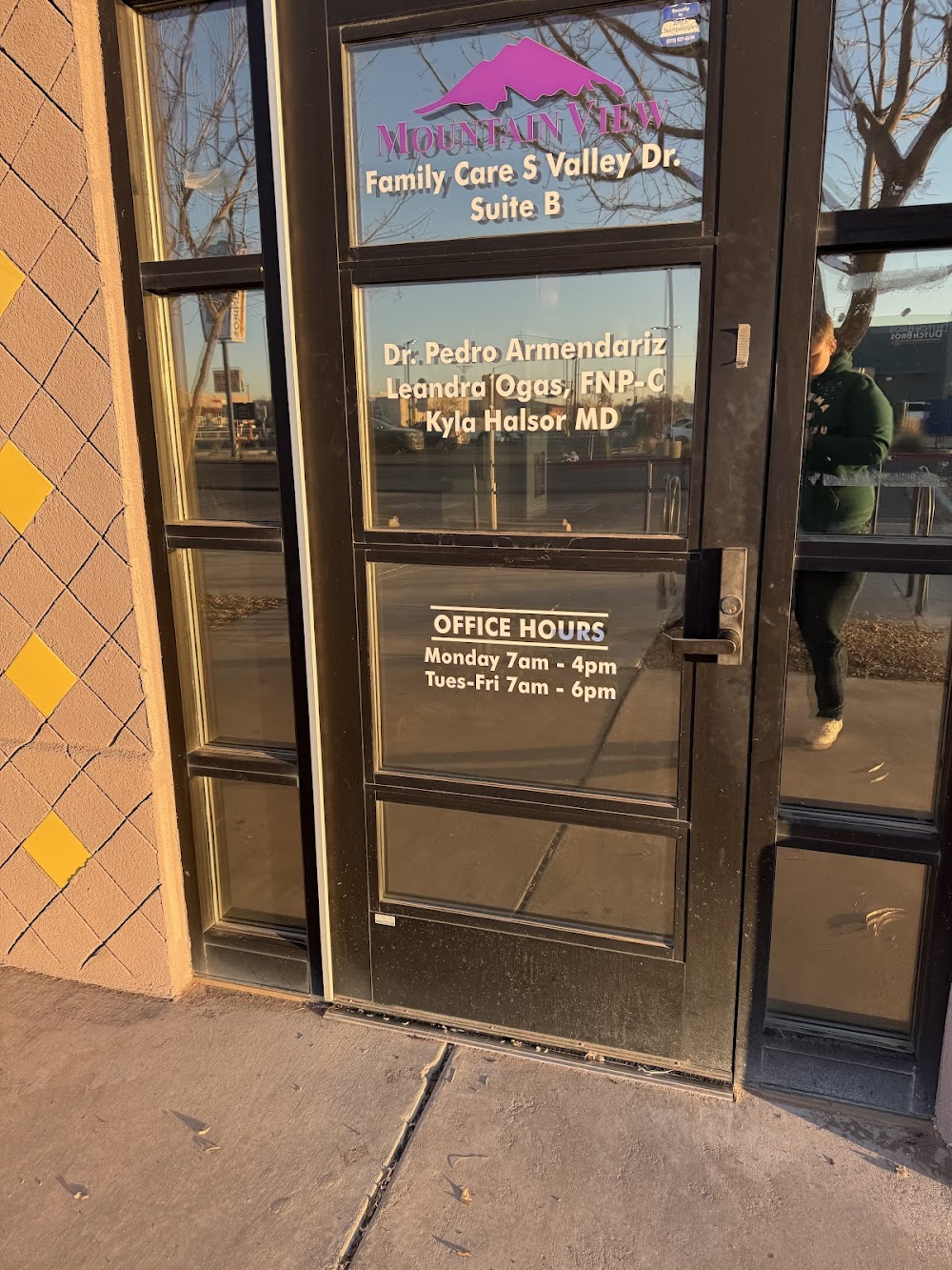 Pedro Armendariz, M.D. - Reviews, Photos & Phone Number - Updated January  2026 - Internal Medicine in Dona Ana, United States - Wheree